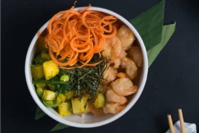 Poke de Camarones Crocantes